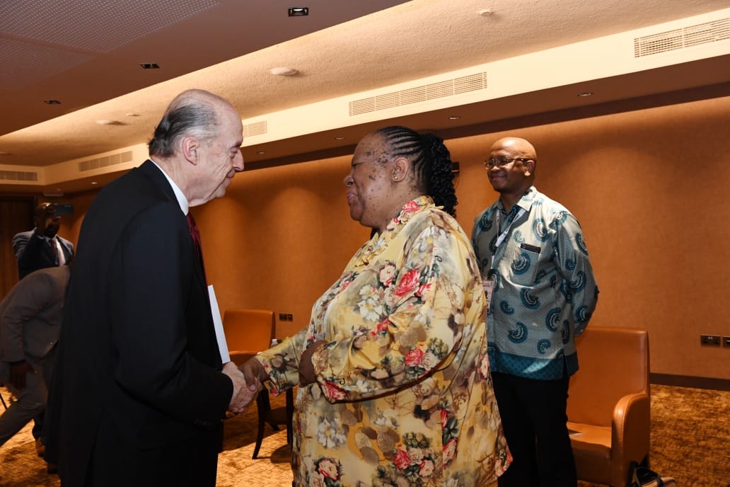 Canciller Álvaro Leyva Durán dialogó con la Ministra de Relaciones Internacionales y Cooperación de Sudáfrica Grace Naledi Pandor