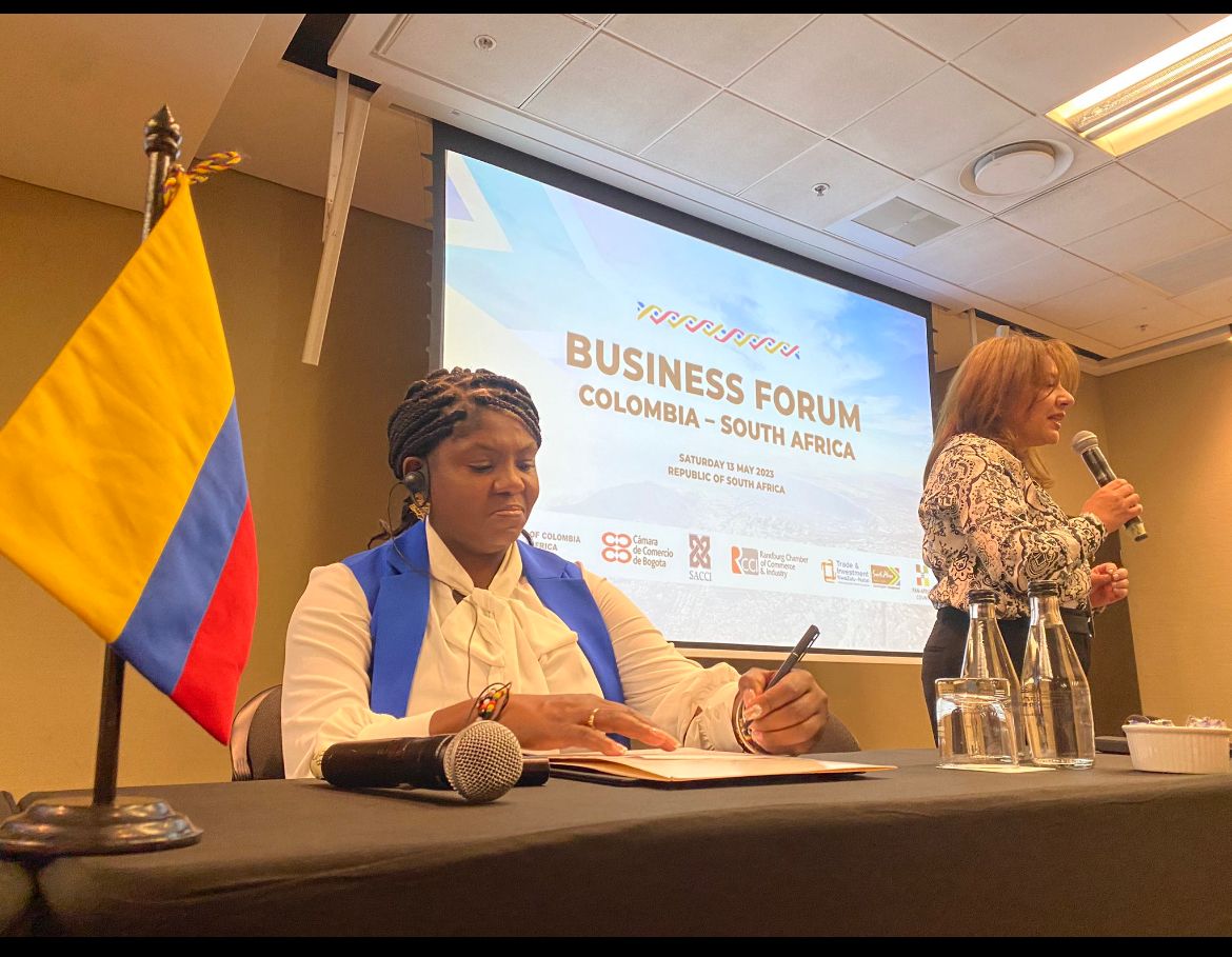  Histórico resultado en el “Foro Económico Colombia-Sudáfrica” tras la firma de 5 acuerdos comerciales en el marco de la visita de estado de la vicepresidenta Francia Márquez a Sudáfrica 