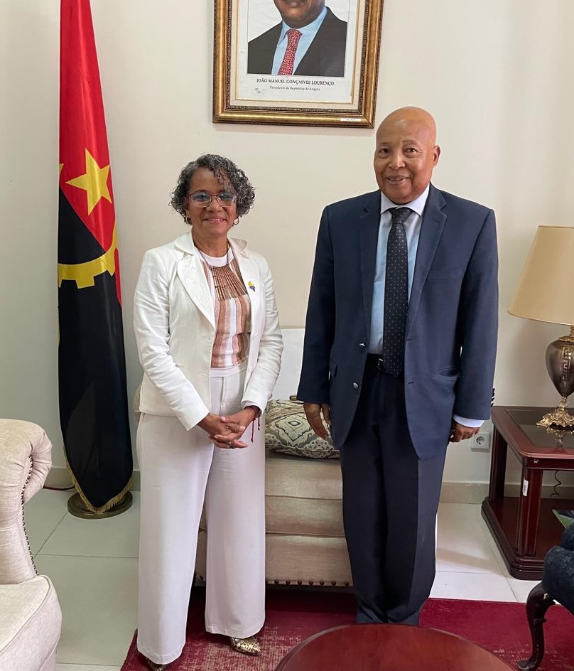 Acreditación embajadora María del Rosario Mina Rojas - República de Angola